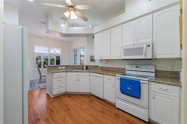 5502 BOUNTY CIR, Tavares, FL 32778