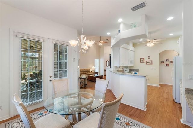 5502 BOUNTY CIR, Tavares, FL 32778