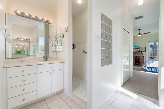 5502 BOUNTY CIR, Tavares, FL 32778