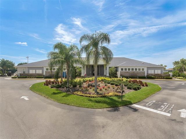 5502 BOUNTY CIR, Tavares, FL 32778