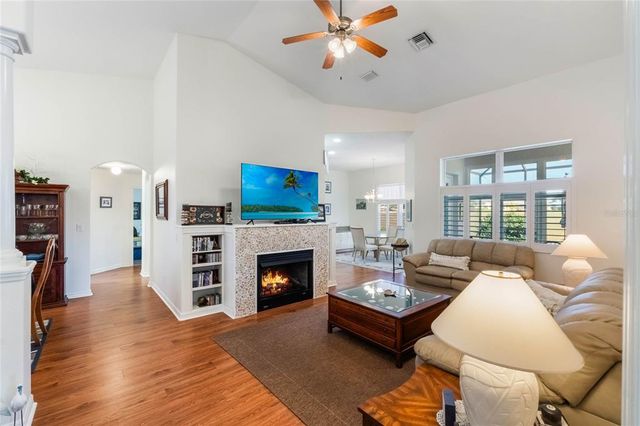 5502 BOUNTY CIR, Tavares, FL 32778