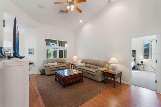 5502 BOUNTY CIR, Tavares, FL 32778