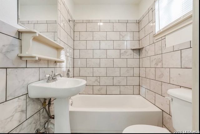 318 ELKS, San Antonio, TX 78211