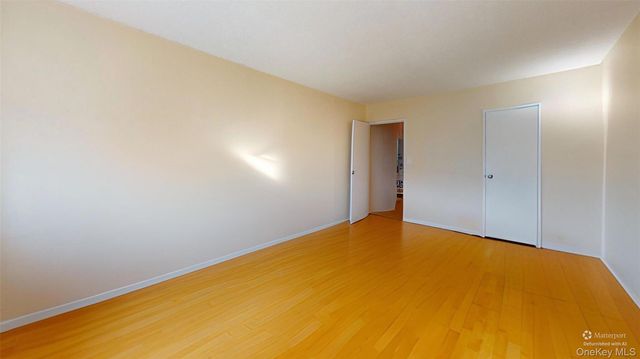 1 Bay Club Drive 17E, Bayside, NY 11360