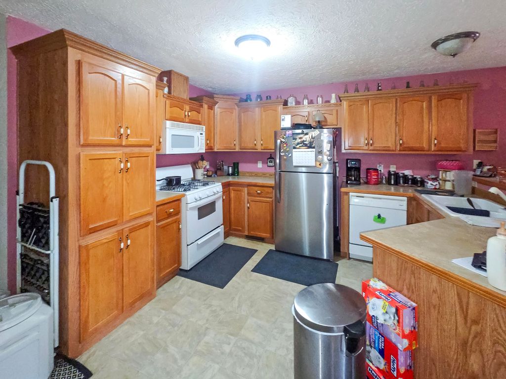 870 E College Avenue, Sheridan, WY 82801 photo 5