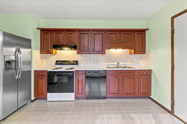 2137 Manhattan Boulevard 2137 Manhattan Boulevard, Springfield, OH 45504