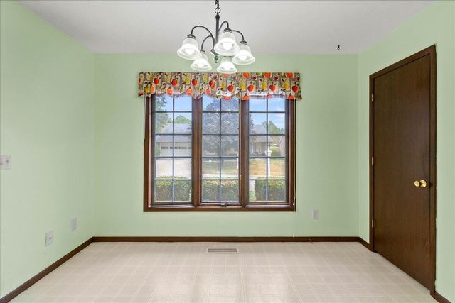 2137 Manhattan Boulevard 2137 Manhattan Boulevard, Springfield, OH 45504