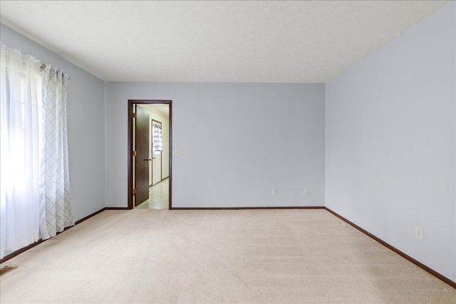 2137 Manhattan Boulevard 2137 Manhattan Boulevard, Springfield, OH 45504