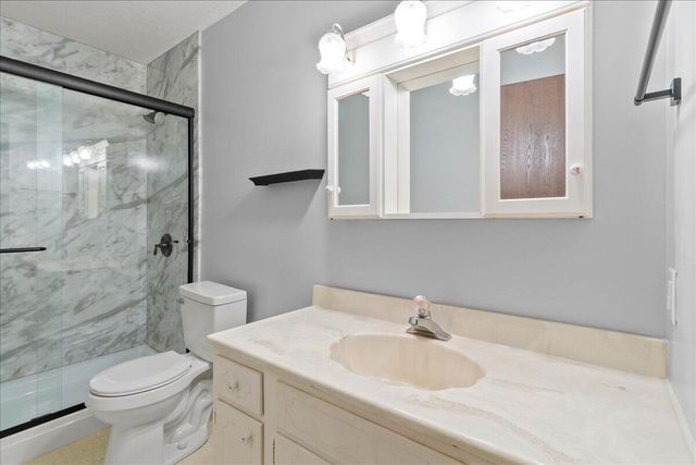 2137 Manhattan Boulevard 2137 Manhattan Boulevard, Springfield, OH 45504