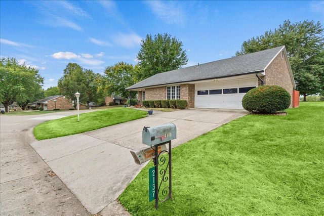 2137 Manhattan Boulevard 2137 Manhattan Boulevard, Springfield, OH 45504