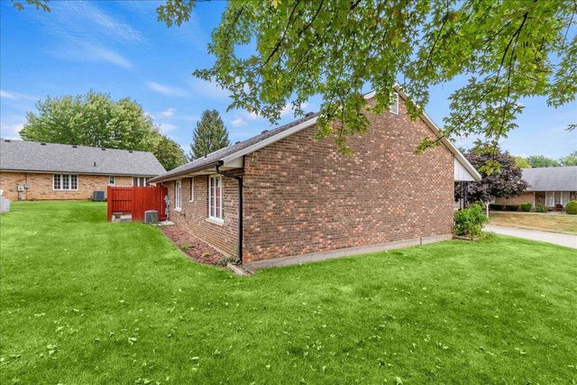 2137 Manhattan Boulevard 2137 Manhattan Boulevard, Springfield, OH 45504