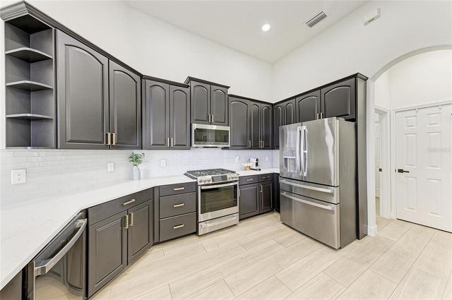 6988 74TH STREET CIRCLE E, Bradenton, FL 34203