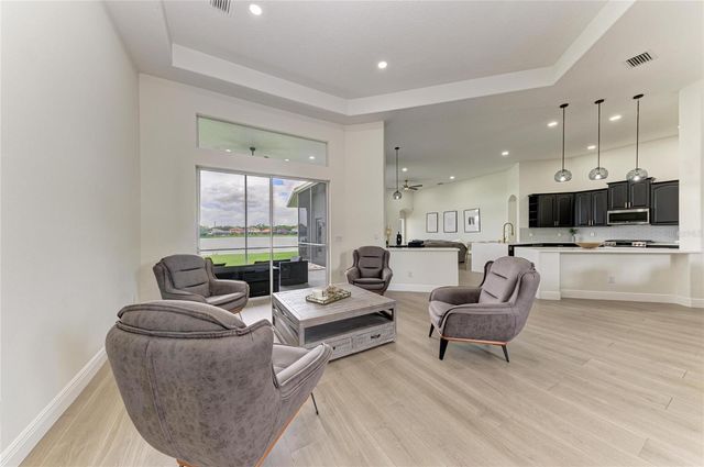 6988 74TH STREET CIRCLE E, Bradenton, FL 34203