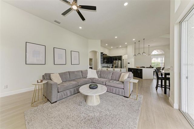 6988 74TH STREET CIRCLE E, Bradenton, FL 34203