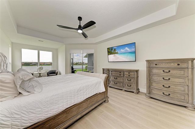 6988 74TH STREET CIRCLE E, Bradenton, FL 34203