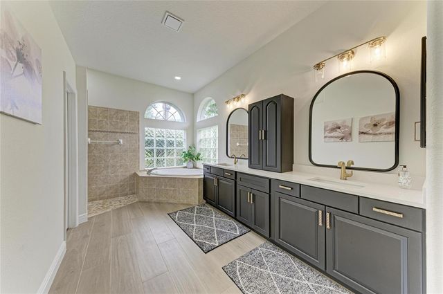 6988 74TH STREET CIRCLE E, Bradenton, FL 34203