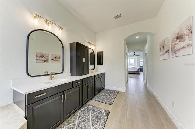 6988 74TH STREET CIRCLE E, Bradenton, FL 34203