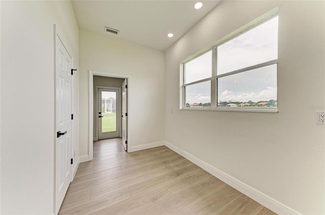 6988 74TH STREET CIRCLE E, Bradenton, FL 34203