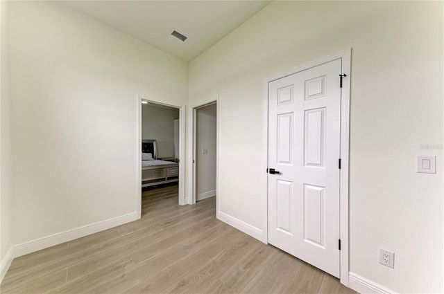 6988 74TH STREET CIRCLE E, Bradenton, FL 34203