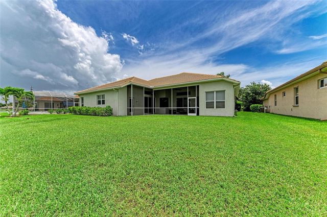 6988 74TH STREET CIRCLE E, Bradenton, FL 34203