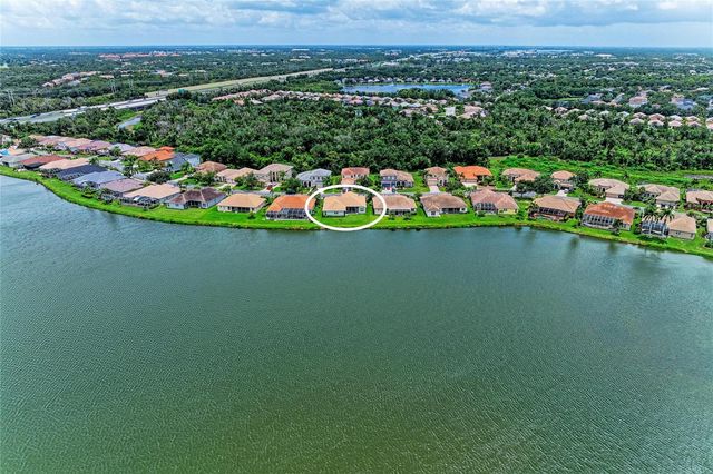 6988 74TH STREET CIRCLE E, Bradenton, FL 34203