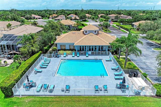 6988 74TH STREET CIRCLE E, Bradenton, FL 34203