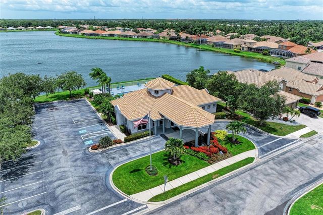 6988 74TH STREET CIRCLE E, Bradenton, FL 34203