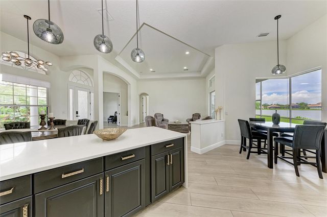6988 74TH STREET CIRCLE E, Bradenton, FL 34203