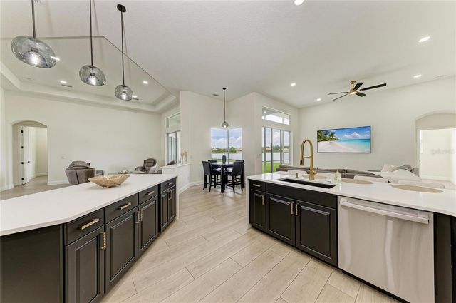 6988 74TH STREET CIRCLE E, Bradenton, FL 34203