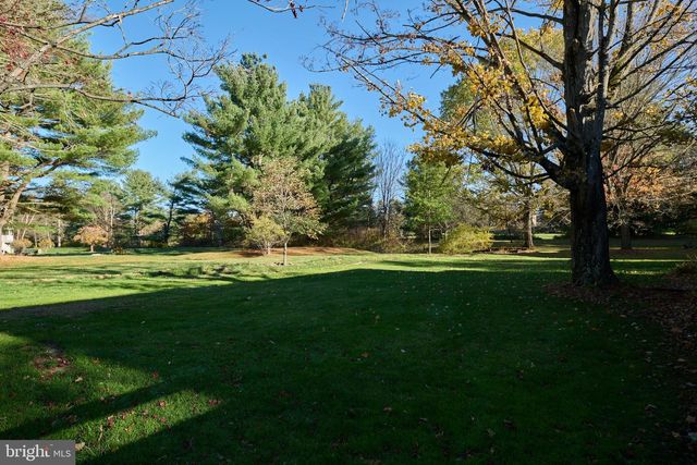 24 WILTS LN, State College, PA 16803