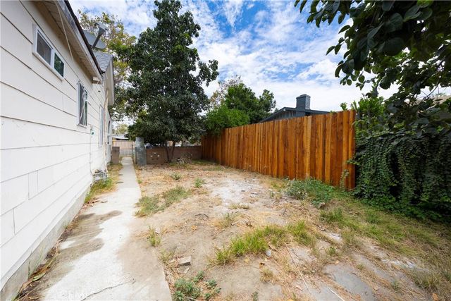 2430 W 6th Street A&B, Santa Ana, CA 92703