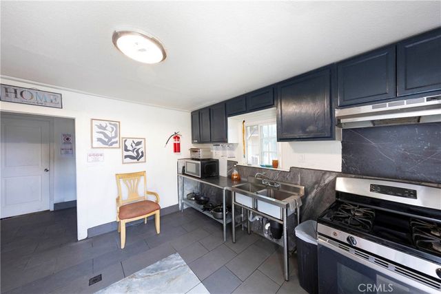 2430 W 6th Street A&B, Santa Ana, CA 92703