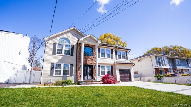 65 Williams Avenue, Amityville, NY 11701