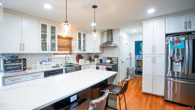 65 Williams Avenue, Amityville, NY 11701