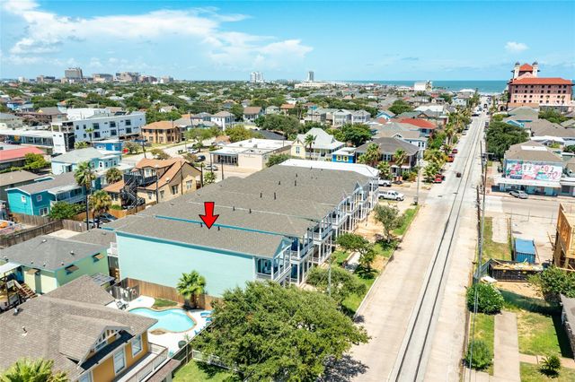 2314 Bernardo De Galvez Avenue, Galveston, TX 77550