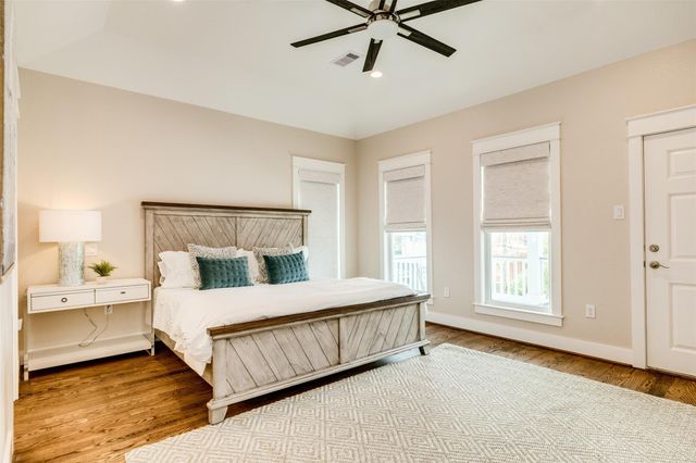 2314 Bernardo De Galvez Avenue, Galveston, TX 77550