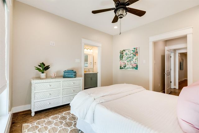 2314 Bernardo De Galvez Avenue, Galveston, TX 77550