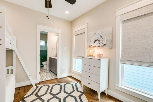 2314 Bernardo De Galvez Avenue, Galveston, TX 77550