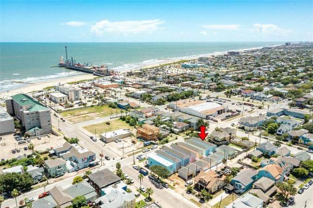 2314 Bernardo De Galvez Avenue, Galveston, TX 77550