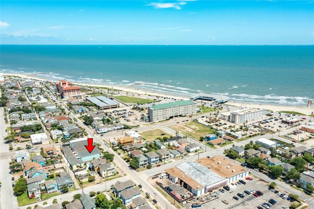 2314 Bernardo De Galvez Avenue, Galveston, TX 77550