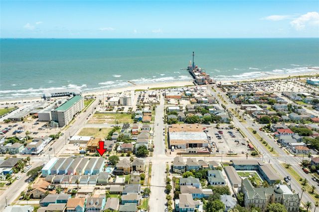 2314 Bernardo De Galvez Avenue, Galveston, TX 77550