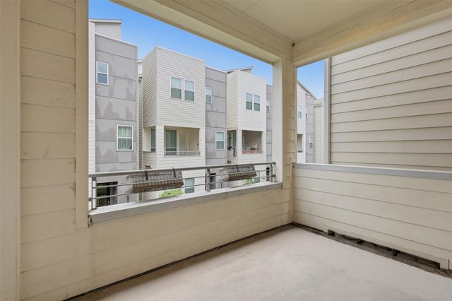 2709 Clinton Drive, Houston, TX 77020