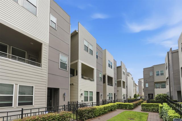 2709 Clinton Drive, Houston, TX 77020