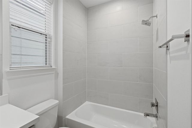 2709 Clinton Drive, Houston, TX 77020