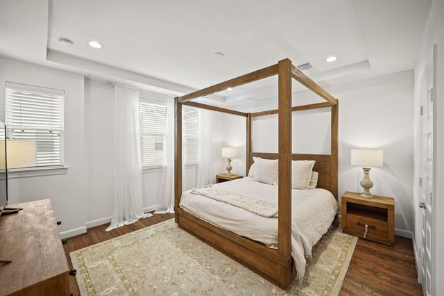 2709 Clinton Drive, Houston, TX 77020