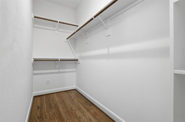 2709 Clinton Drive, Houston, TX 77020