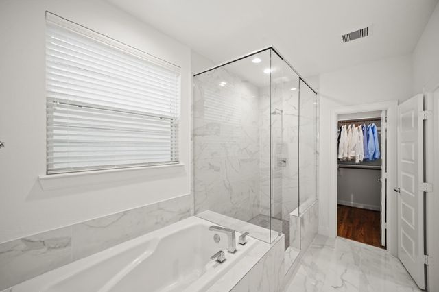 2709 Clinton Drive, Houston, TX 77020
