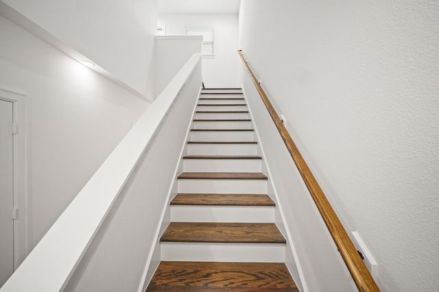 2709 Clinton Drive, Houston, TX 77020