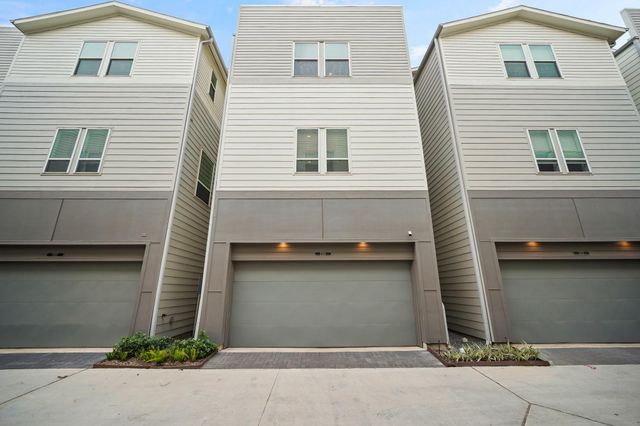 2709 Clinton Drive, Houston, TX 77020