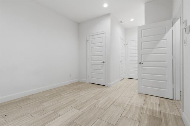 2709 Clinton Drive, Houston, TX 77020